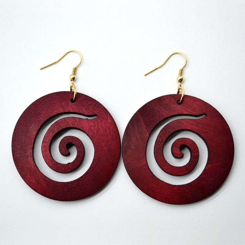 To Make Round Face Thin-looked Hollow Wood Earrings To Make Round Face Thin-looked Hollow Wood Earrings